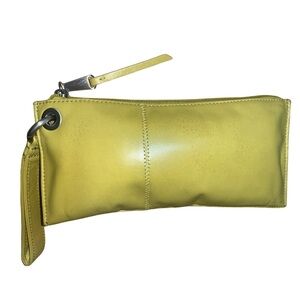 HOBO Vida Leather Wristlet - Dark Citron / Garden Green